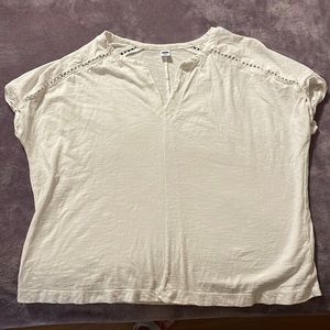 White Old Navy top with lace trim. Only worn a handful of times